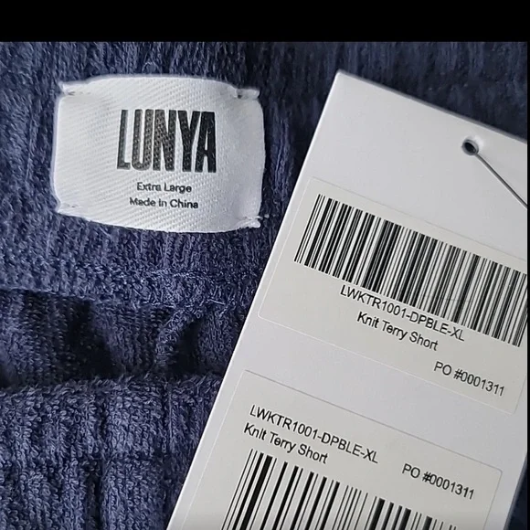 Lunya Women's XL Navy terry cloth Shorts nwt - Picture 6 of 6